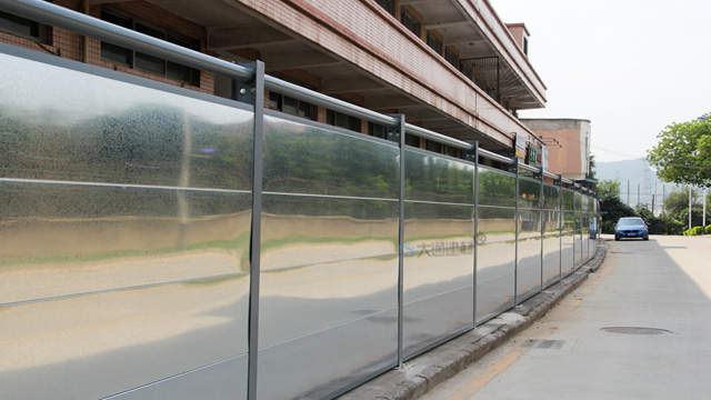 C類鍍鋅鋼圍擋-深圳光明公常路道路施工圍擋-中交一局施工